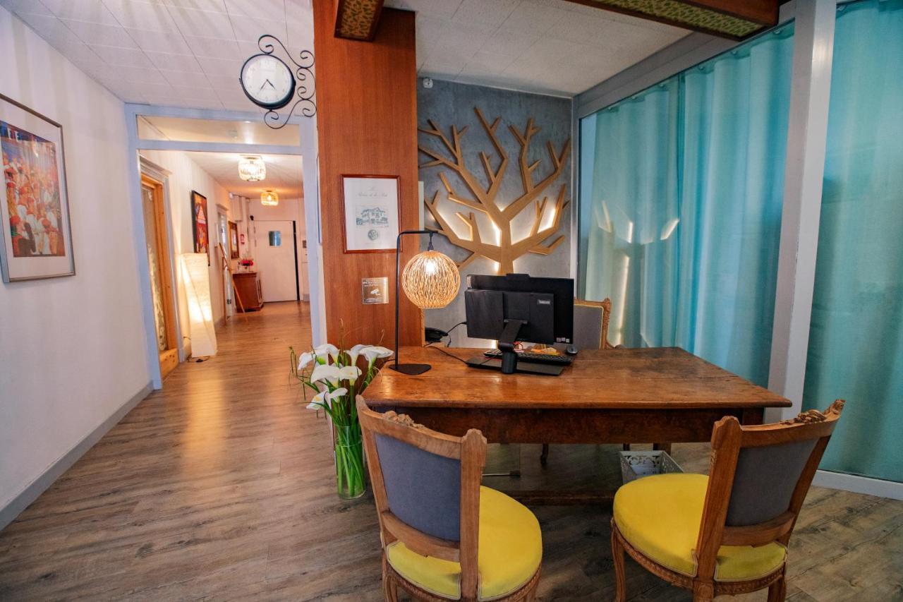 Hostellerie Du Parc Cambo-les-Bains Exteriör bild