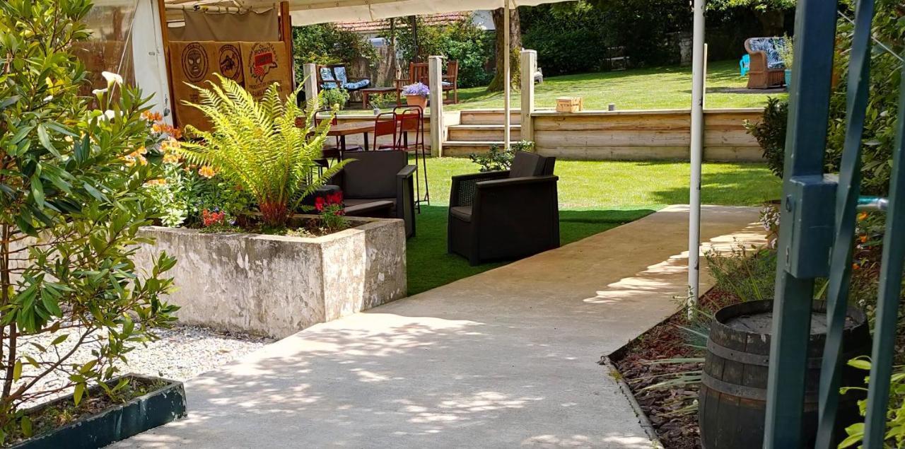 Hostellerie Du Parc Cambo-les-Bains Exteriör bild