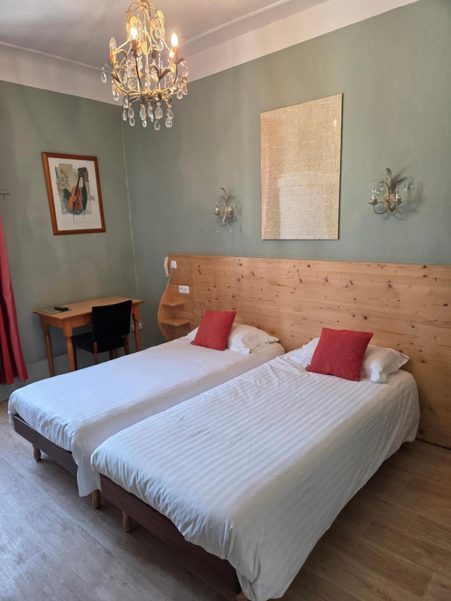 Hostellerie Du Parc Cambo-les-Bains Exteriör bild