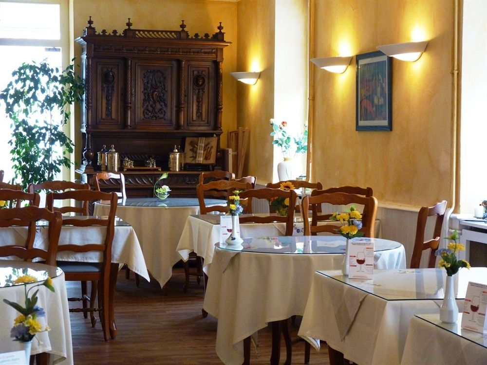 Hostellerie Du Parc Cambo-les-Bains Exteriör bild